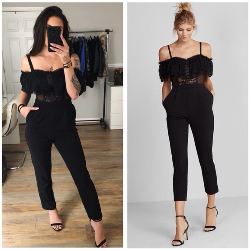 🏷️ 🛍️ NWOT Express Black Bodice Off The Shoulder Mesh Detail Jumpsuit 🏷️ 🛍️